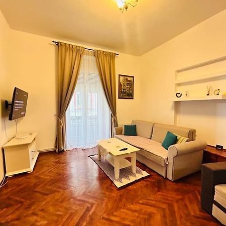Hidden Gem In The Old Town Apartment Timisoara Exterior photo